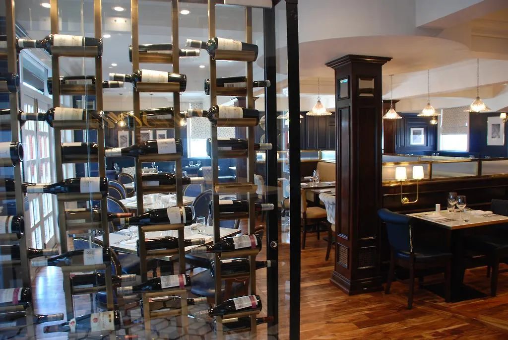 Balmoral Hotel, Belfast 3*,